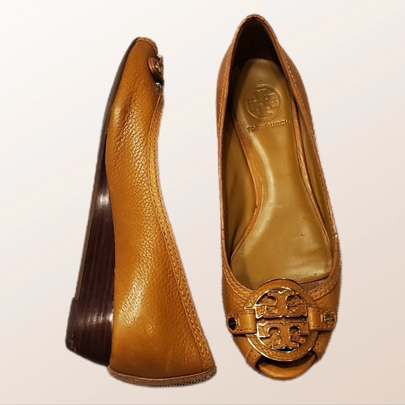 Tory Burch Pebbled Peep-Toe Demi Wedge - Picture 2 of 5